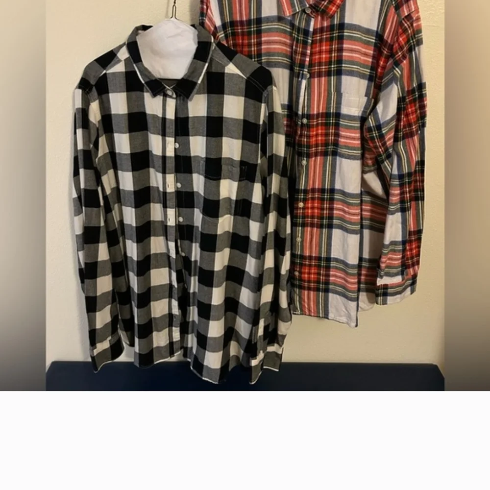 Old Navy Black and White Buffalo Plaid Shirt - Picture 1 of 2